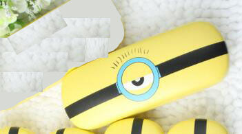 Cartoon Minions design Sunglasses Hard leather glasses Case